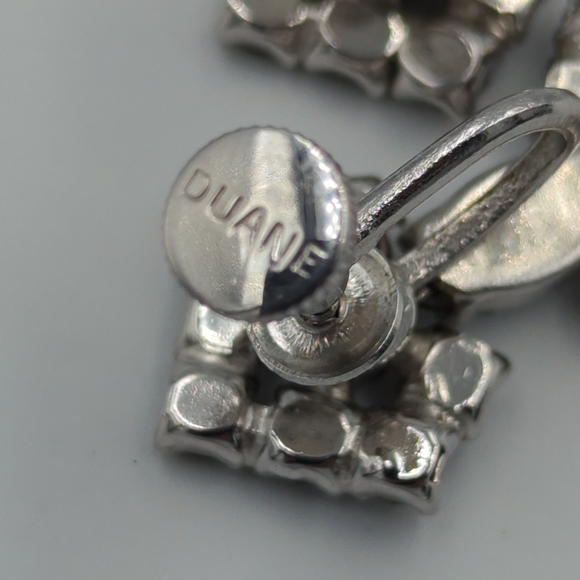 Rhinestones Duane Earrings Vintage Screw Back Rhodium Plating Dangle Signed - Picture 6 of 8